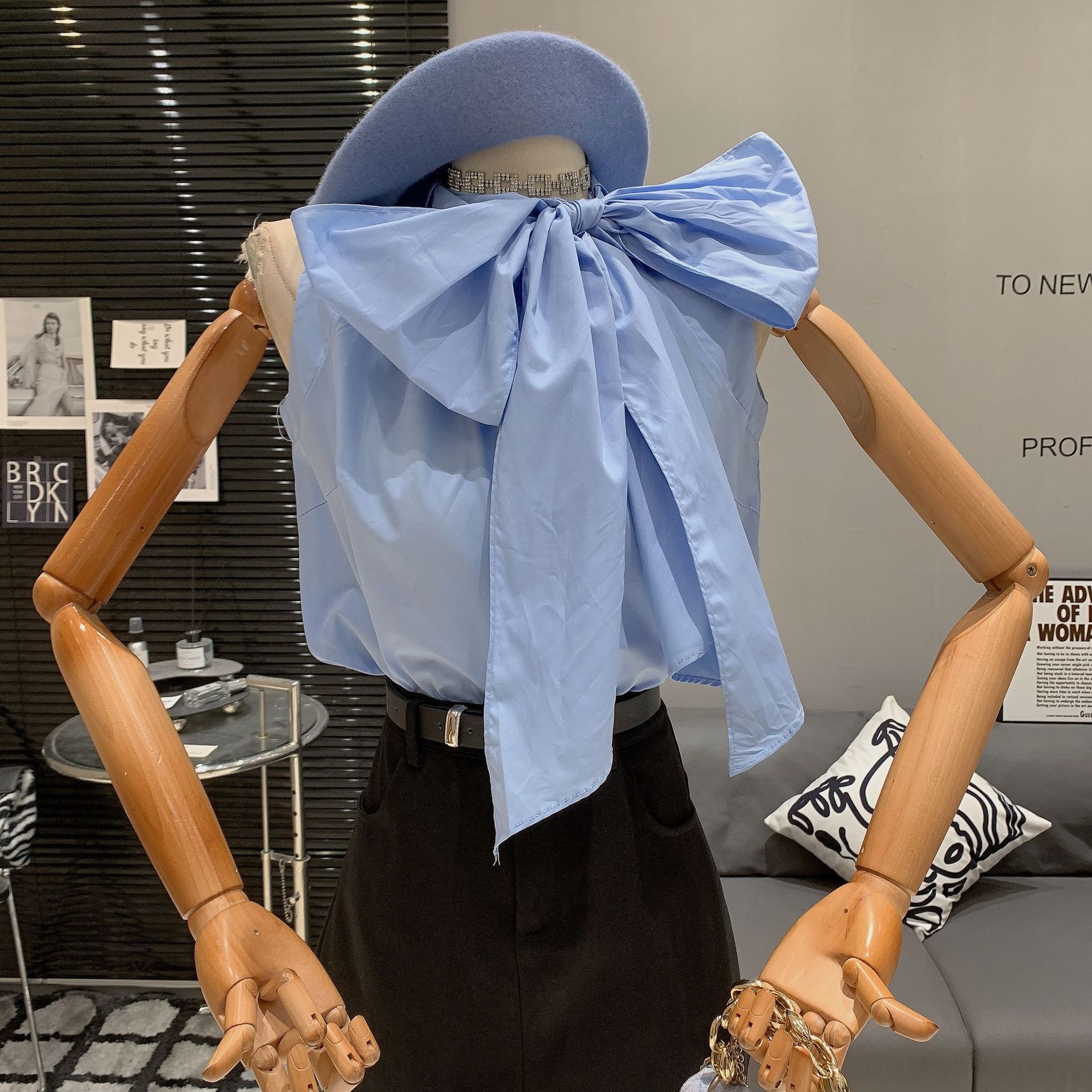 Light-luxury Chic Niche Round-neck Sleeveless Top With Tie-up Bow Detail